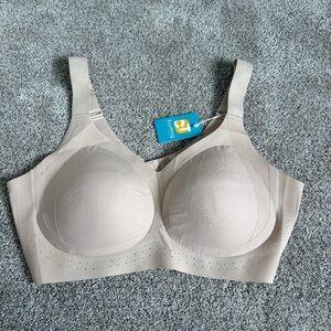 XCutting Seamless Wireless Bra Plus Size Women 3XL Nude NWT